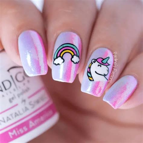 Iridescent Pink With Rainbow And Unicorn Art Fake Nails Gel Nails