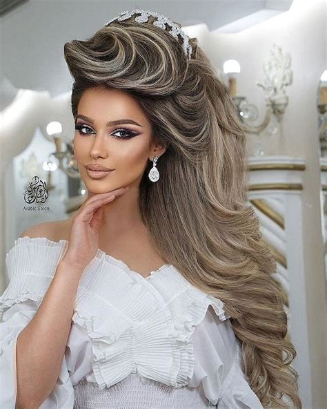 Up Hairstyles Long Hair Volume Chandelier Cake Brunette Beauty Girl