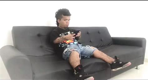 I M Going To Buy A Piece Of Furniture For My House And The Owner Came Out Naked To Serve Me