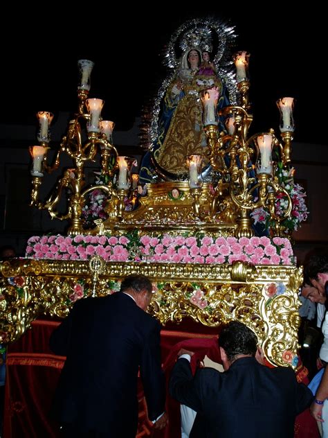 Hombres De Dios Bajo Las Trabajaderas La Cuadrilla De Costaleros De La