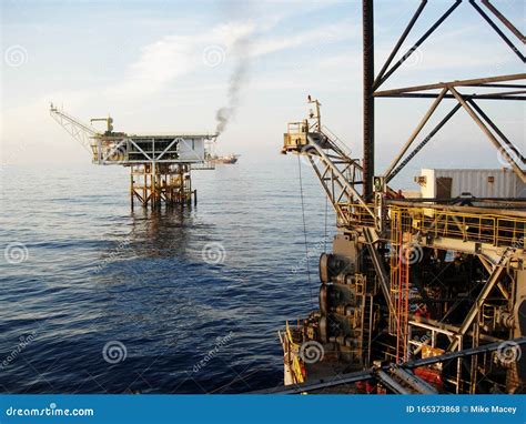 Offshore Oil Production Platform Operations In Malaysia Stock Photo