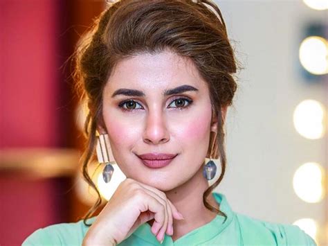 Kubra Khan Clarifies She Is Not Leaving Media Industry Life And Style