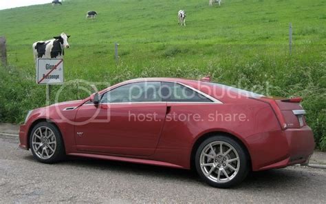 Any pics of CTS-V Coupe in Red? | Cadillac Owners Forum