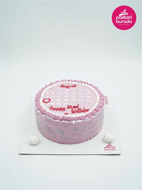 Pembe Naked Cake