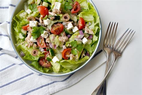 Insalata Con Feta E Tonno La Ricetta Dell Insalatona Estiva