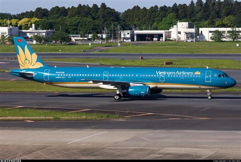 Vn A Airbus A Vietnam Airlines Nori Ngo Rjgg Jetphotos