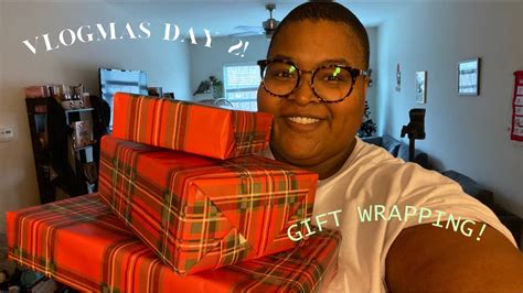 VLOGMAS DAY 2 GIFT WRAPPING YouTube