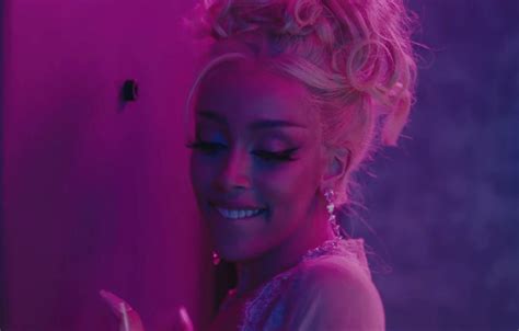 Doja Cat Freaky Deaky Doja Cat Pink Outfit Pretty People