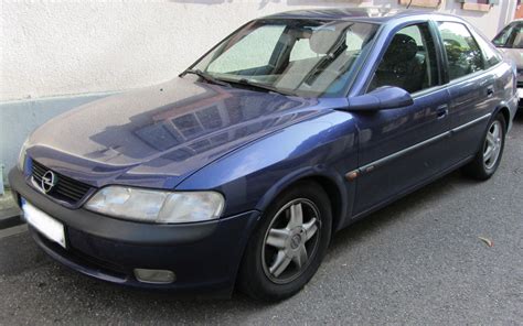 Opel Vectra Cdx 25 V6 Biete