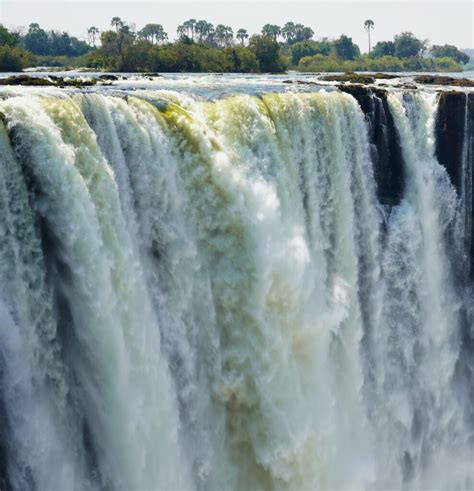 Discover the World’s Most Breathtaking Waterfalls - Traveler Dreams