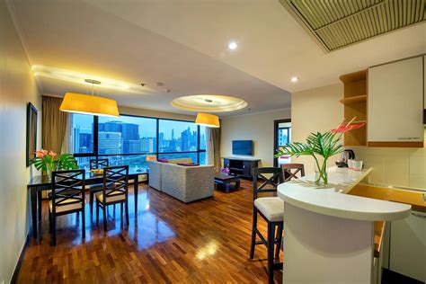 One Bedroom Corner Suite - Bandara Suites Silom, Bangkok