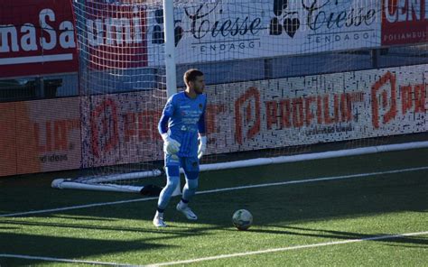 Chi Gian Marco Crespi Il Portiere Della Juventus Next Gen