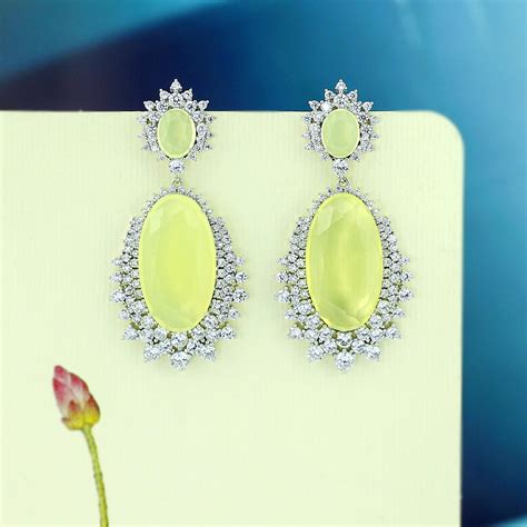 Luxury Big Dangle Earrings In Flattering Style