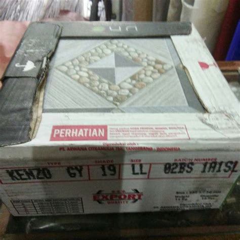 Jual Jual Keramik Lantai Kasar 25 X 25 Cm Uno Arwana Keramik Batu Alam