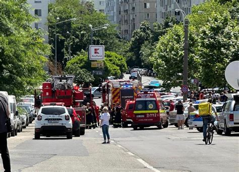 B365 BREAKING O explozie a avut loc într un bloc din București Un