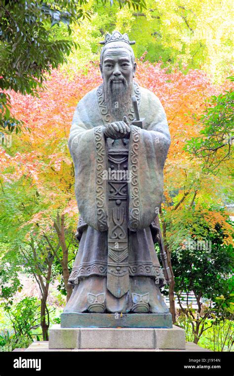 Confucius statue japan hi-res stock photography and images - Alamy