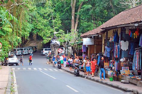 Main Street In Ubud Bruin Blog