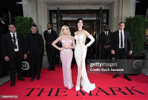 Donatella Versace Met Gala Photos and Premium High Res Pictures - Getty ...