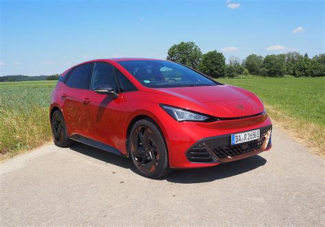 Vollelektrischer CUPRA Born im Test | auto-reise-creative