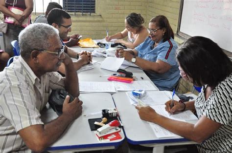 CRAS II faz entrega das carteiras de identidade solicitadas na última