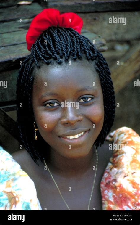 Belles Jeunes Filles Africaines Banque De Photographies Et Dimages à Haute Résolution Alamy