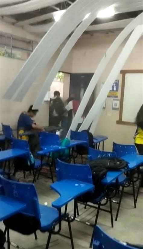 VÍDEO alunos ficam feridos após parte do telhado de escola desabar