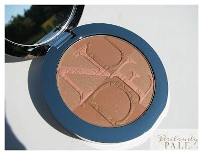 Dior Diorskin Nude Tan Healthy Glow Enhancing Powder In Sunlight