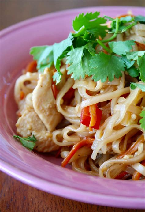 Easy Chicken Pad Thai