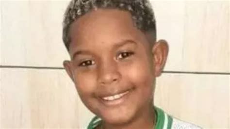 Menino de 8 anos é baleado na cabeça em festa no Rio