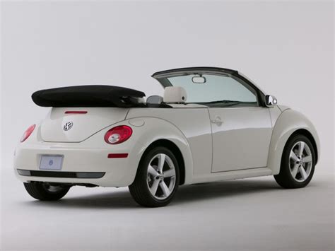 Top News In: vw beetle convertible 2012