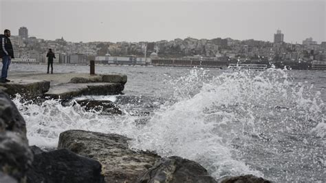 İstanbul Valiliği uyardı Marmara Bölgesi nde fırtına etkili olacak