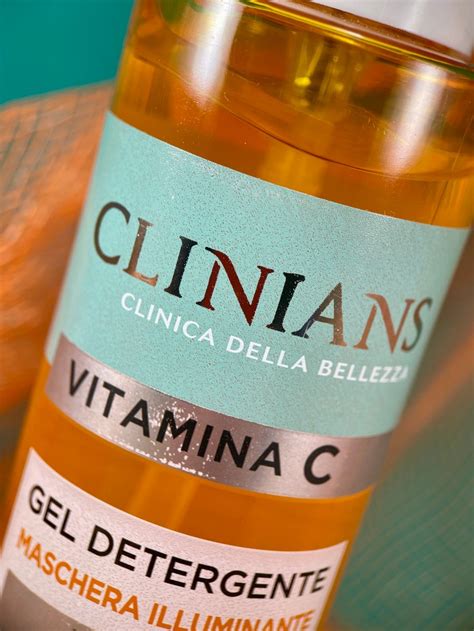 Gel Detergente Illuminante Vitamina C Clinians Recensione