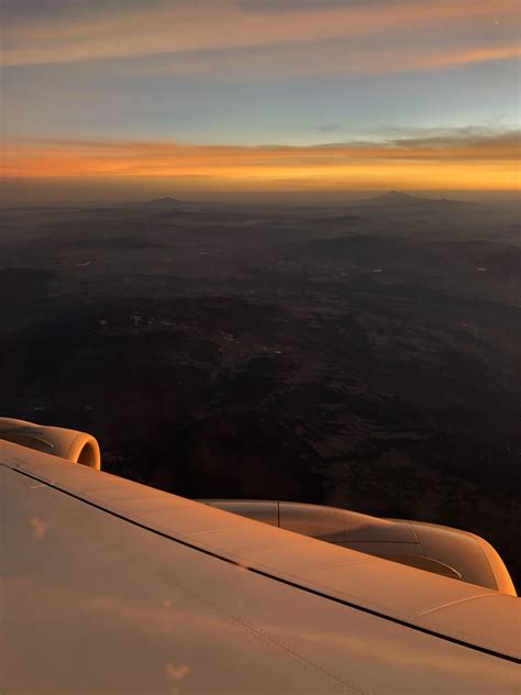 Plane sunset | Airplane view, Scenes, Sunset