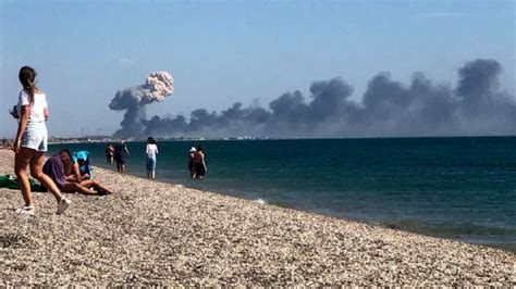 Le Esplosioni In Una Base Aerea Russa In Crimea