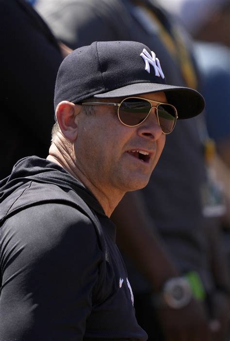 Yankees Aaron Boone Blasts Umpire After Quick Ejection