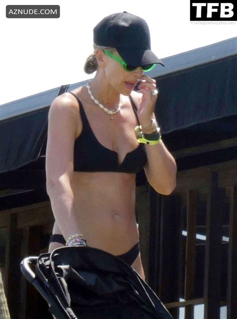 Vogue Williams Sexy Seen Showing Off Her Hot Figure In A Bikini At The