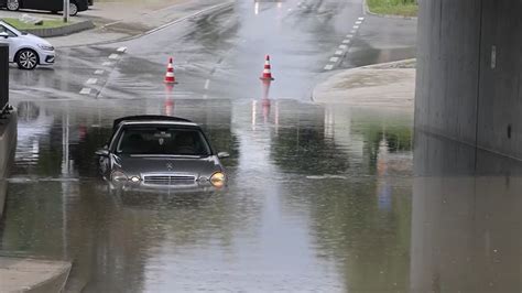 Unwetterwarnungen Im S Dosten Rtlich Drohen Bis Zu Liter Regen