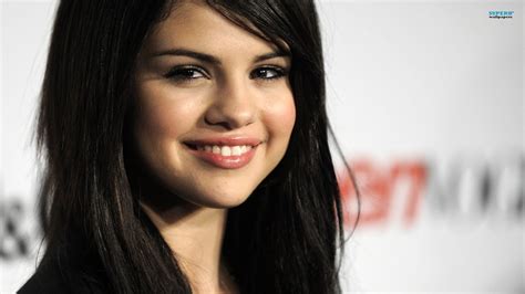 Selena Gomez Hot Celebrities Wallpaper Hd X Will Wallpaper