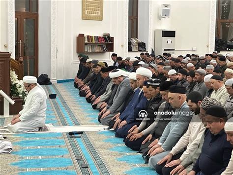 Dünyada Ramazan ayının ilk teravih namazı kılındı