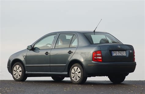 Żarówki Skoda Fabia I Sedan 20002007 jakie potrzebne do wymiany