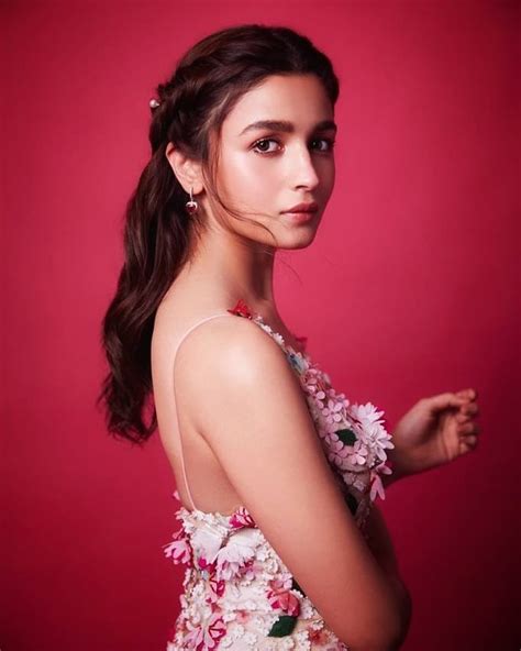 Alia Bhatt Looked Super Gorgeous In Floral Printed Gown Lady India