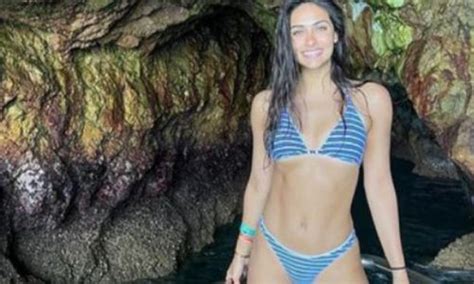 Renata Notni Roba Suspiros Luciendo Bikini Nude En Una Paradisiaca