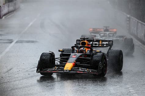 Verstappen Glibbert Als Beste Door De Natte Straten Van Monaco Waar De