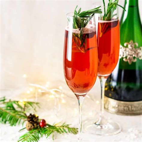 8 Festive Christmas Cocktails for 2021 - Burrata and Bubbles