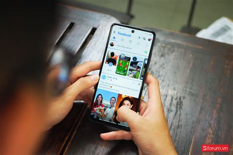 Trên tay Infinix Hot Thiết kế bóng bẩy camera MP hiệu năng ngon giá chỉ hơn triệu đồng