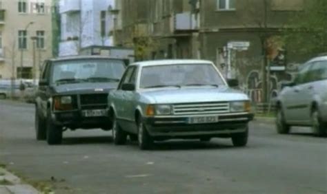 IMCDb org 1982 Ford Granada MkII in HeliCops Einsatz über Berlin