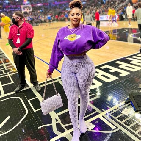 Persephaniis Hot Selfies BootymotionTV