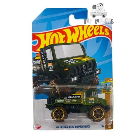 Hot Wheels HW Dirt Mercedes Benz Unimog 1300L