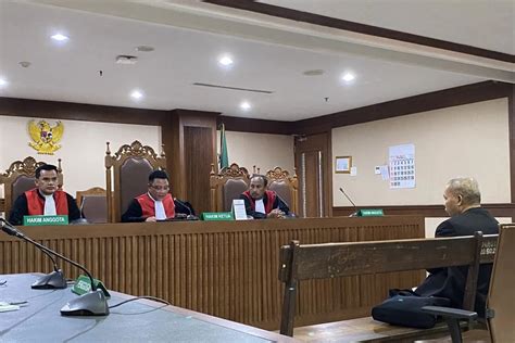 Hakim Tipikor Tolak Keberatan Lawyer Enembe