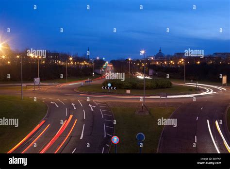 Milton Keynes Roundabout Hi Res Stock Photography And Images Alamy